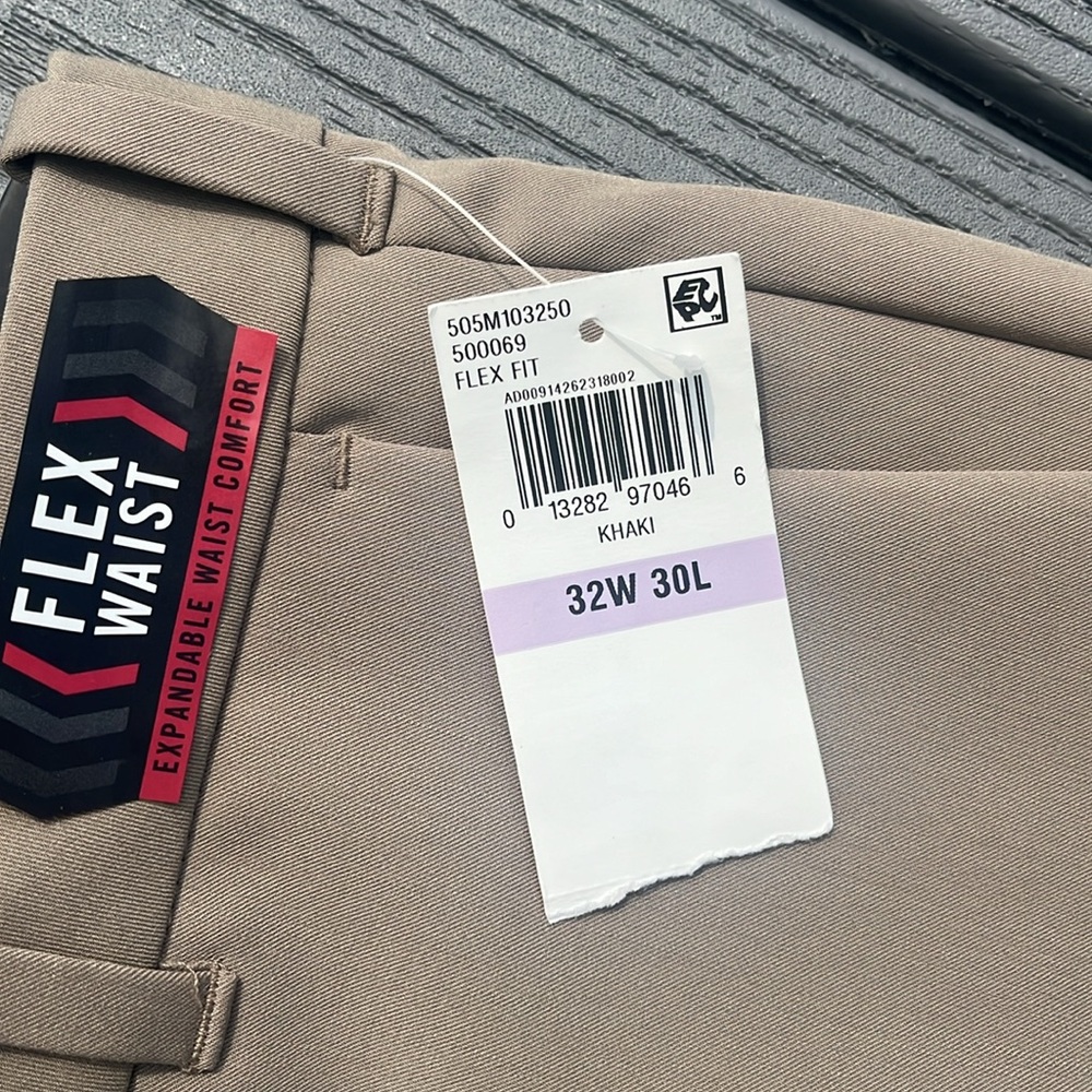 Van Heusen Men's Khaki Dress Pants - Picture 5 of 9